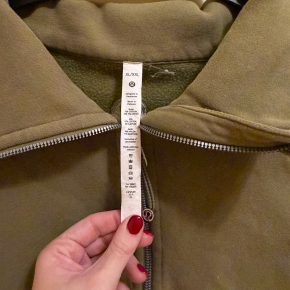 Green Lululemon Scuba - Picture 5 of 6